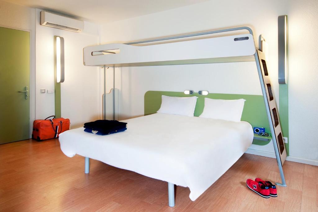 Ibis Budget Pontivy Habitación foto